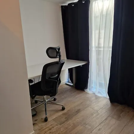 à 2 Pas De La Promenade Des Apartment