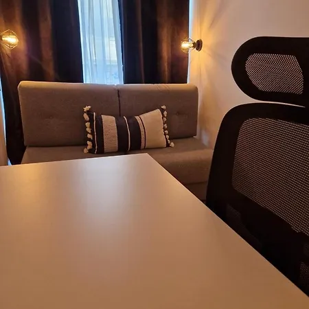 à 2 Pas De La Promenade Des Apartment *